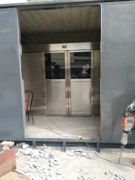 不同行業(yè)對風淋室及貨淋室材質有哪些要求