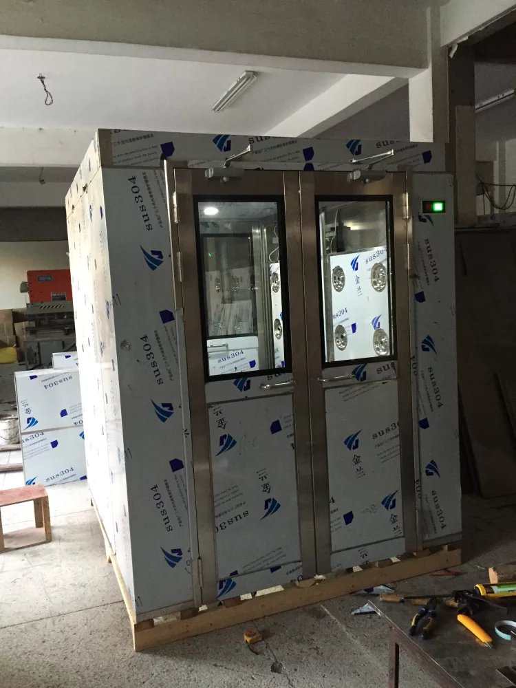 GMP風(fēng)淋房:食品廠中風(fēng)淋室發(fā)揮的作用原理及注意事項