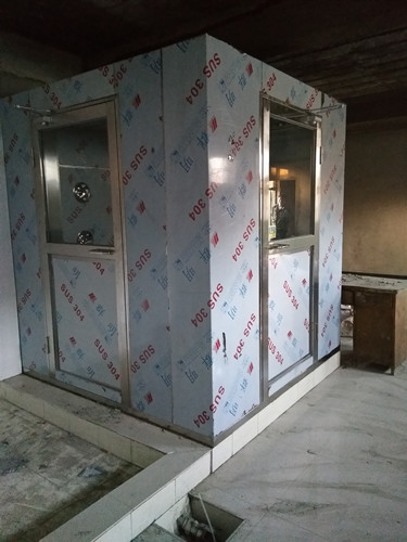 不同行業(yè)對(duì)風(fēng)淋室及貨淋室材質(zhì)有哪些要求?