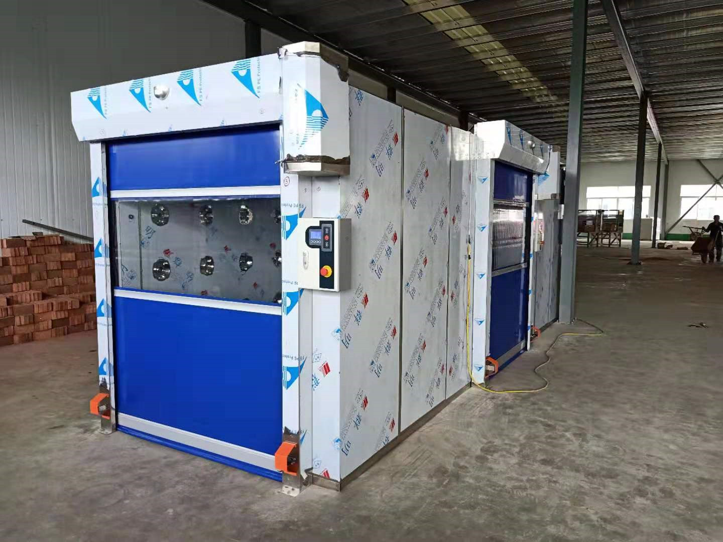 無(wú)塵車間風(fēng)淋室使用應(yīng)該注意的一些問(wèn)題